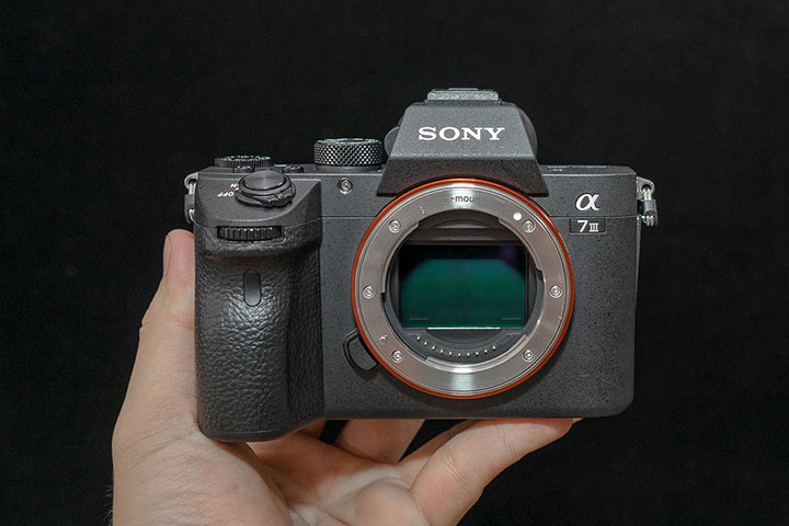Máy Ảnh Sony A7 Mark III tích hợp các tính năng gần như hoàn hảo nhất.