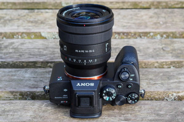 Ống kính Sony G 16-35mm F4.0 thế hệ ống kính hiện đại
